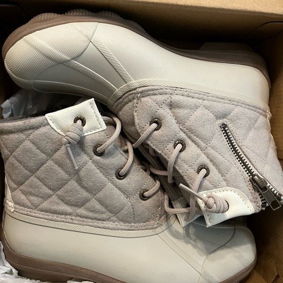 Brand new sperry boots - Picture 2 of 4